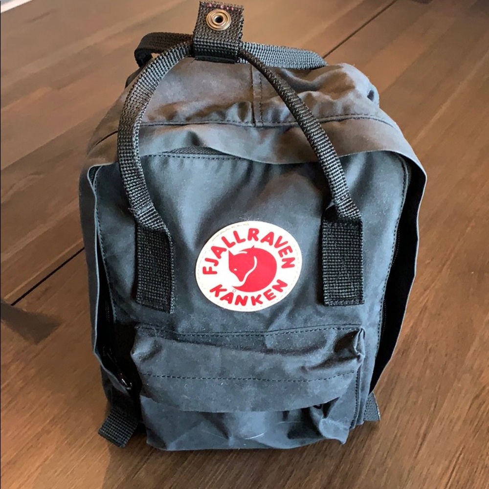 Fjallraven mini backpack 🎒 in black